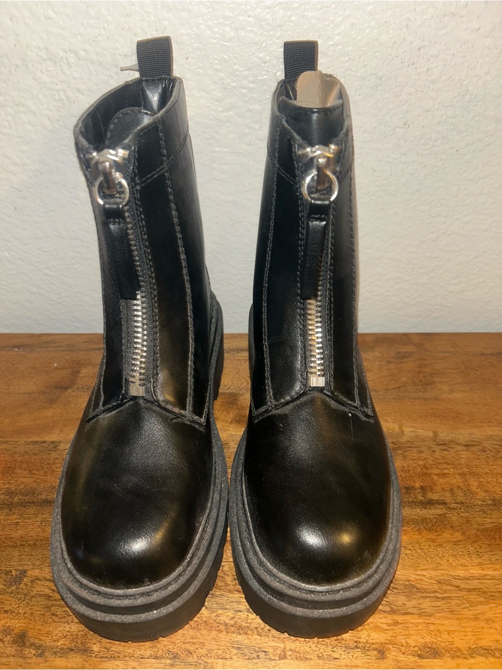 Black Front-Zip Platform Ankle Boots Size 6M